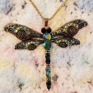 NEW Dragonfly Pendant Gemstone Necklace